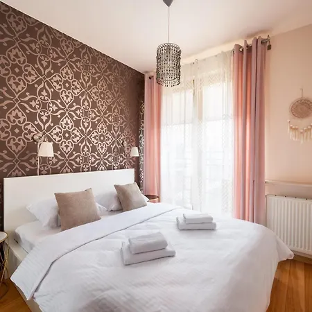 Obrzezna Beige Apartament Warszawa
