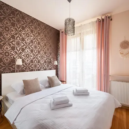 Obrzezna Beige Apartament Warszawa